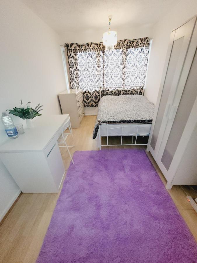 Privat overnatting Excellent Big Double Cheap Price Around *