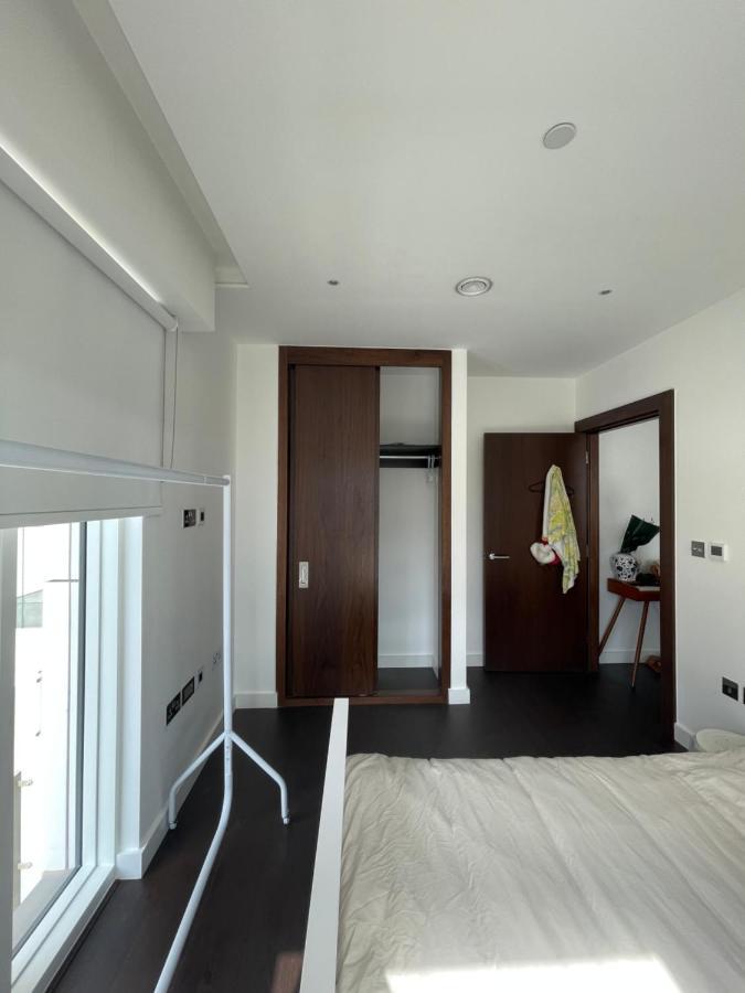 Embassy Garden 1b1b Vauxhall * London