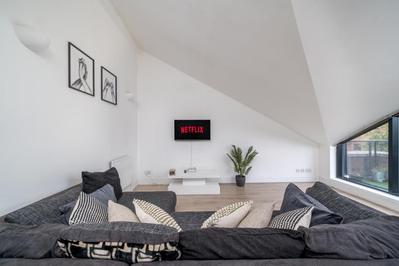 Modern 1 Bedroom City Penthouse Londra