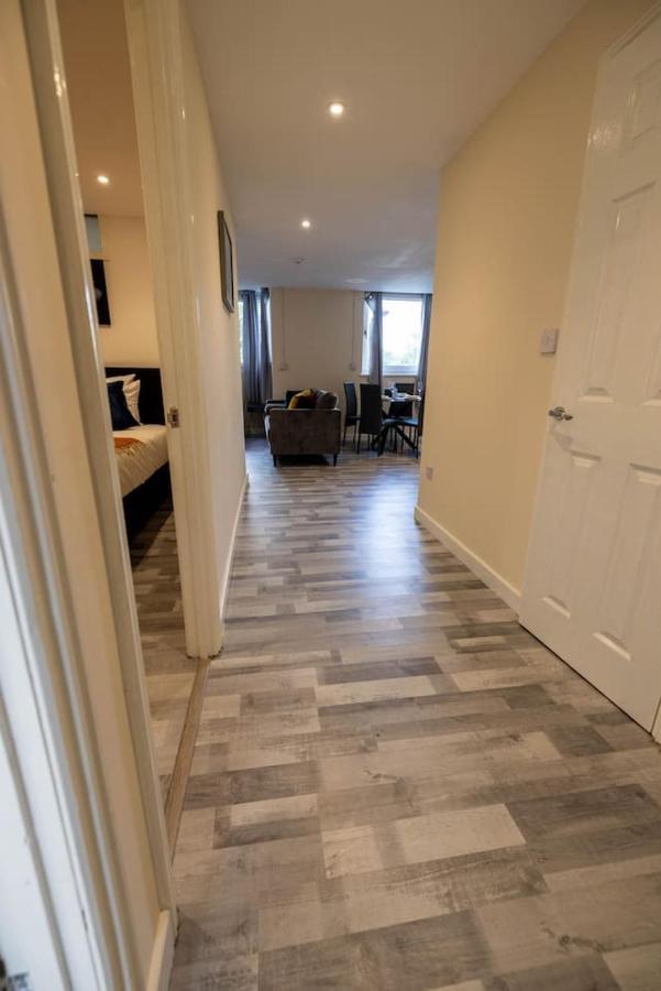 3 Bedroomflat-free Parking-wifi-parking-8people Lejlighed *