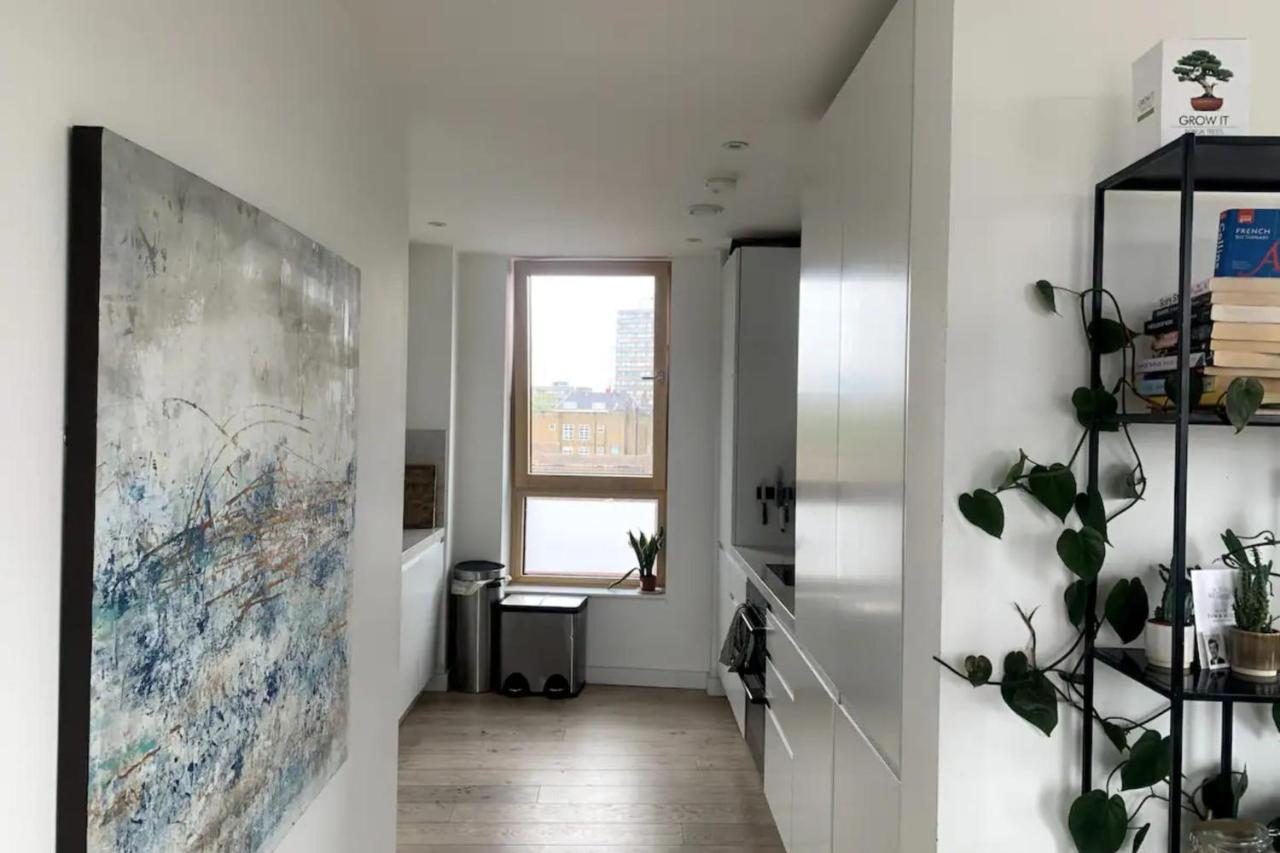 Stylish 2bd Flat With Private Balcony - Battersea Appartement *