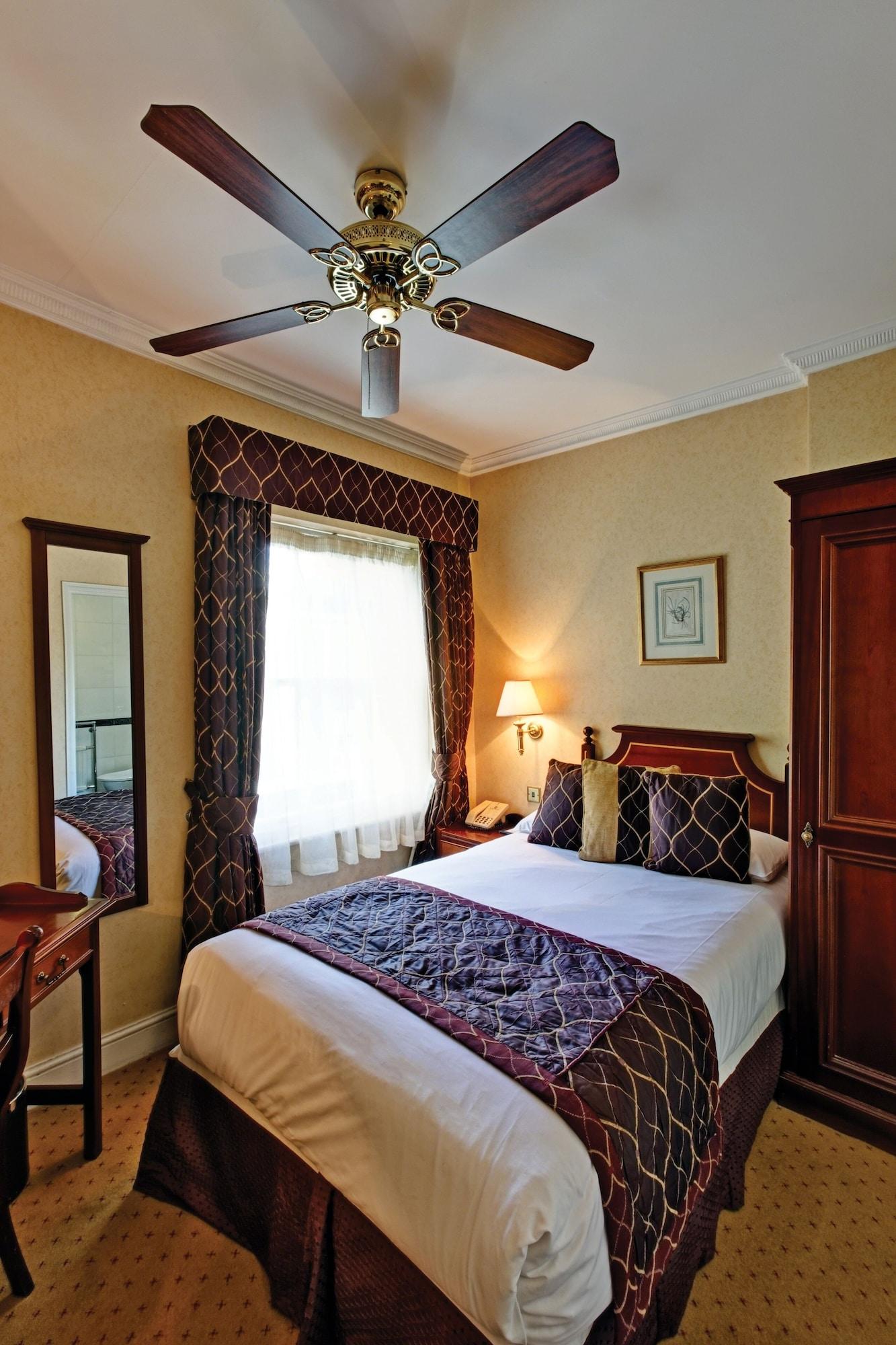 Hotell Grange Blooms 4*