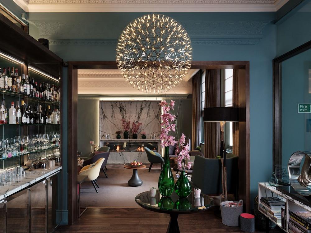 Signature Townhouse Hyde Park London