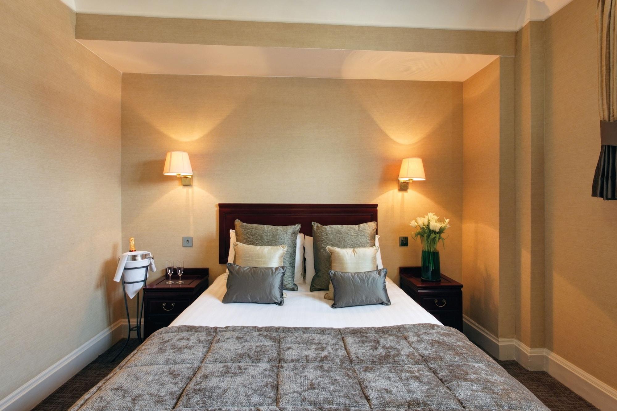 Hotel Gem Strathmore