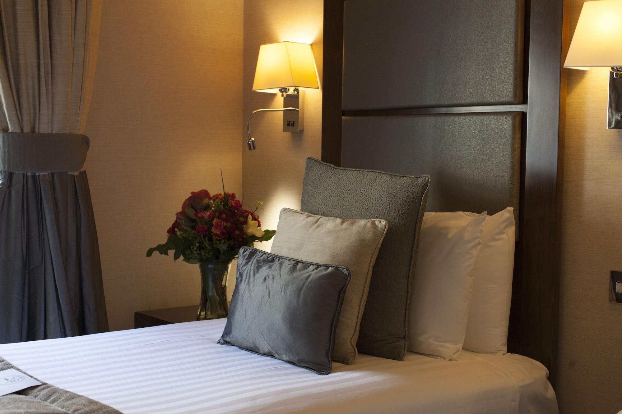 Gem Strathmore Hotel 4*