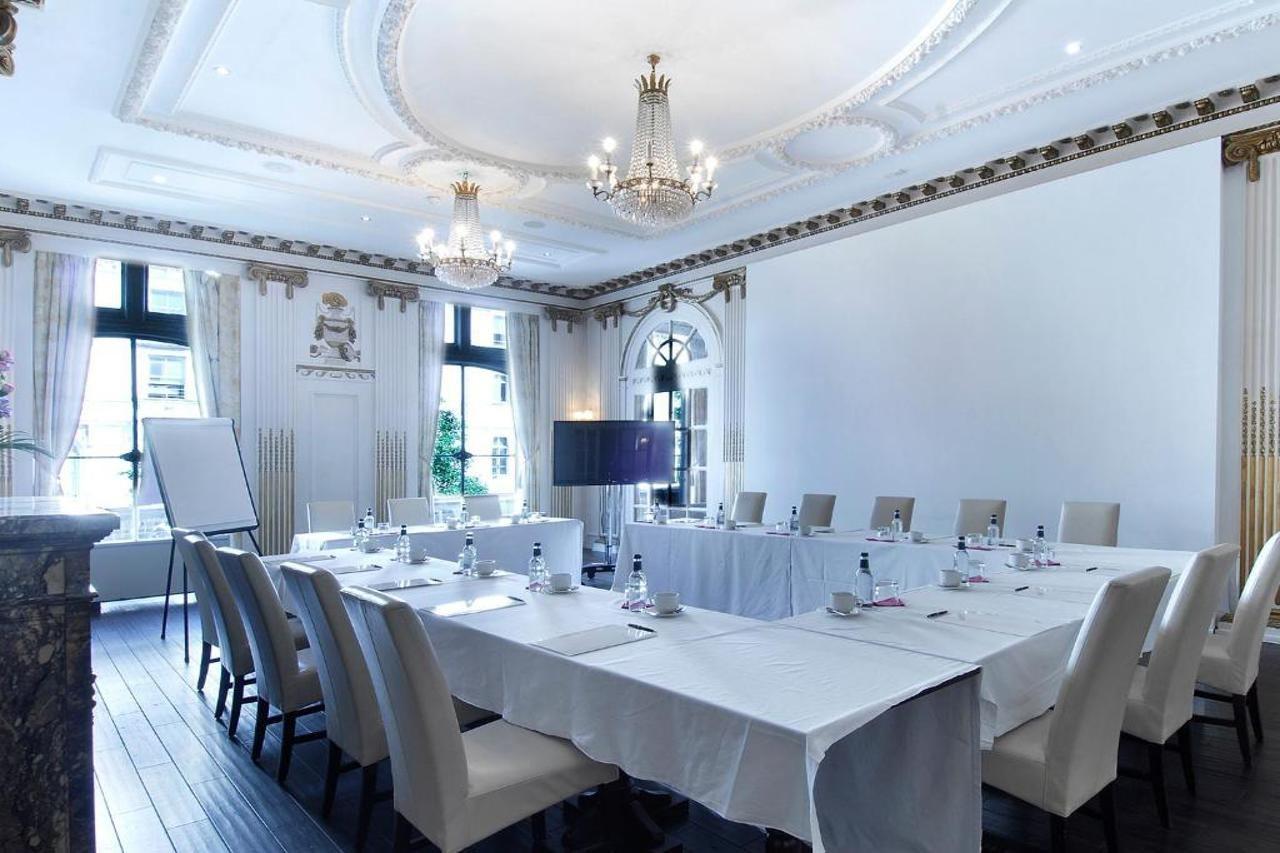 Hotel Grand Royale Hyde Park