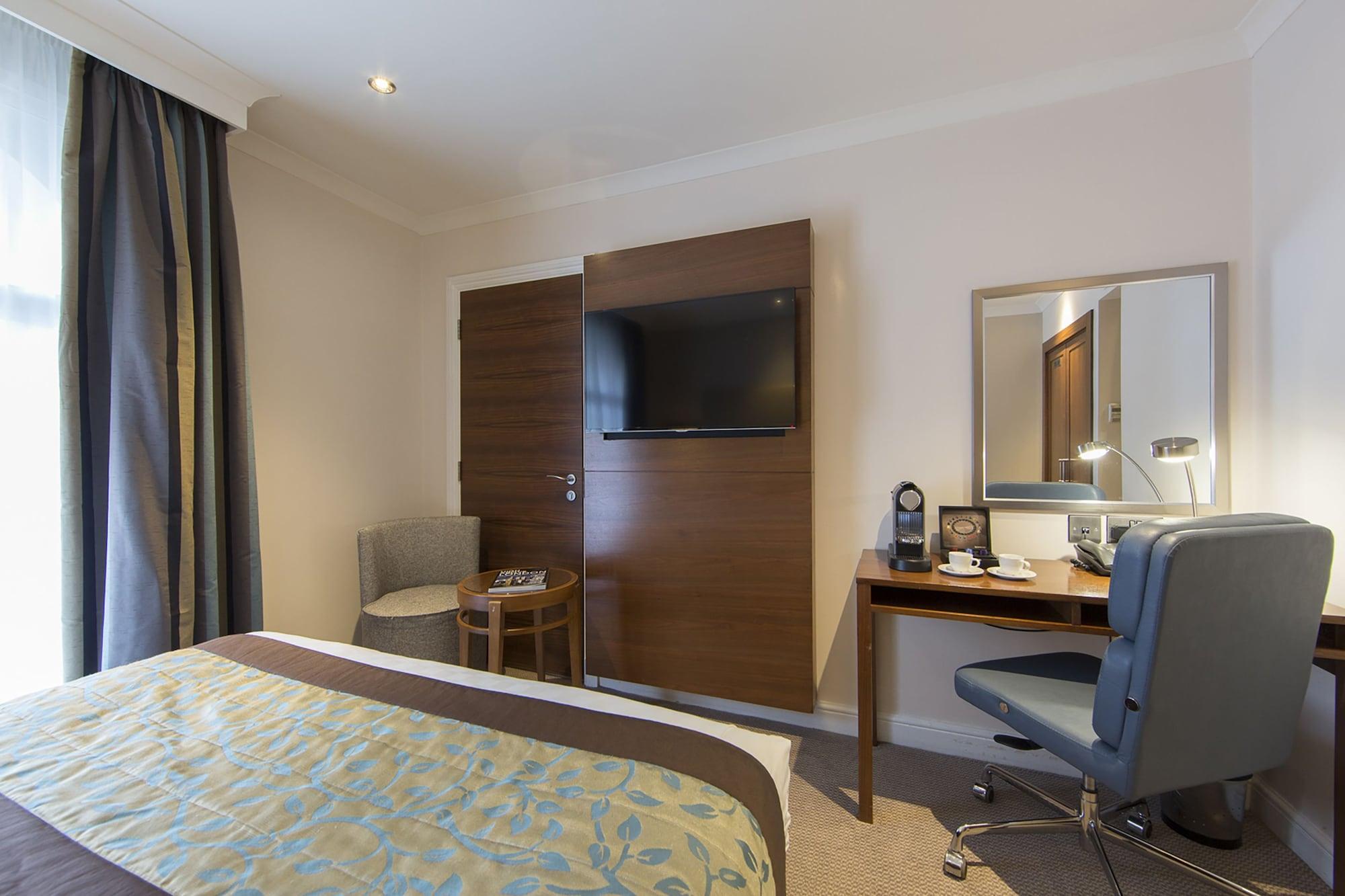 Thistle Piccadilly Hotel 4*