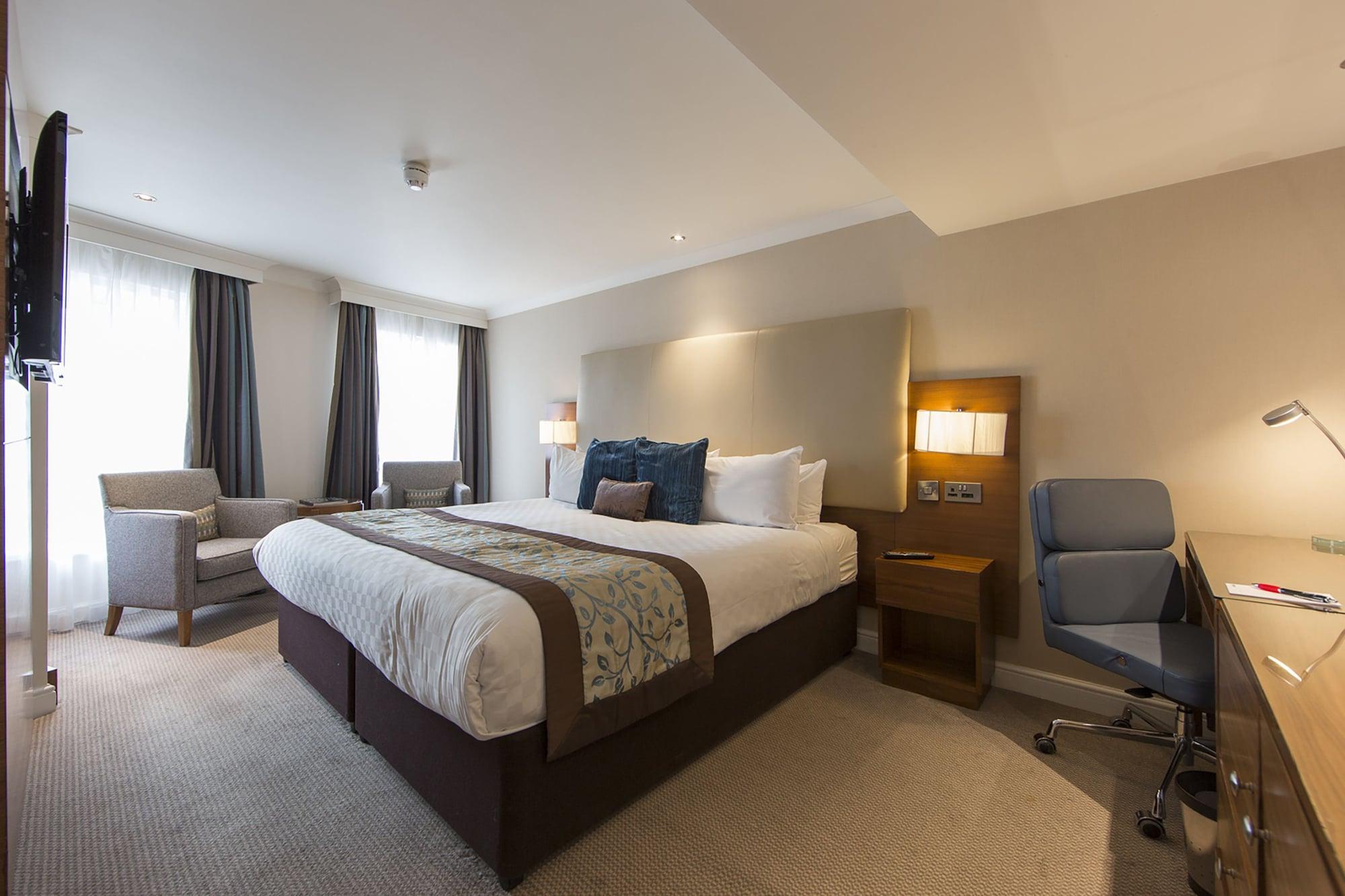 Thistle Piccadilly Hotel 4*
