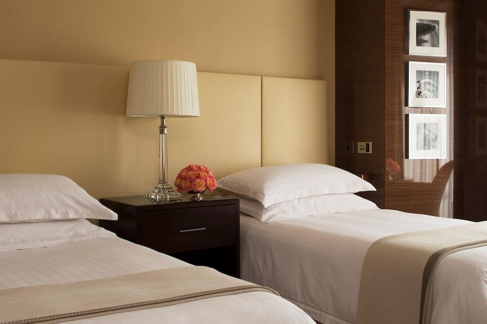Four Seasons At Park Lane 5* London