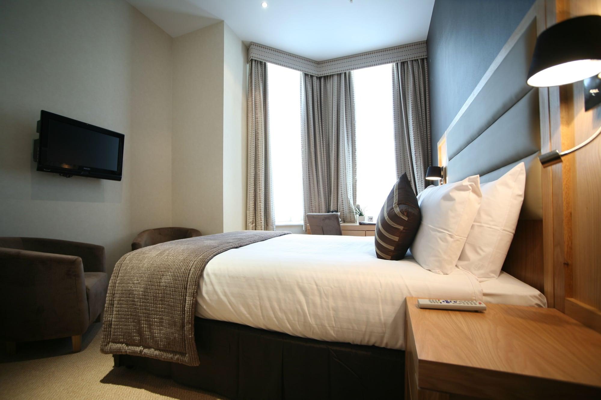 Mornington Kensington, Bw Premier Collection Hotel 4*