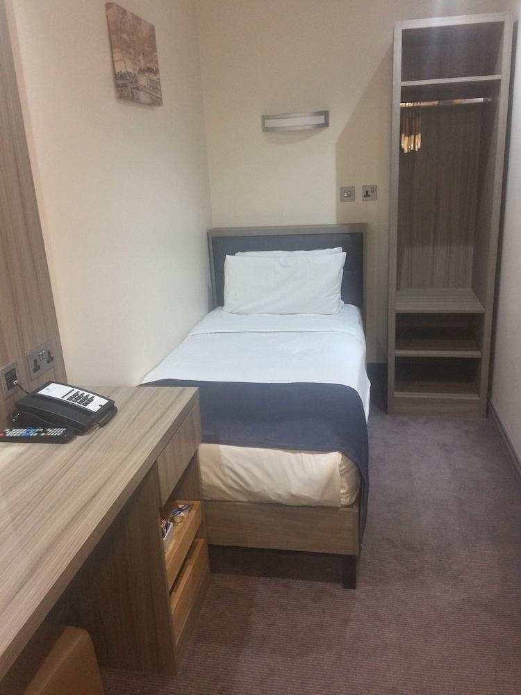 Eden Plaza London