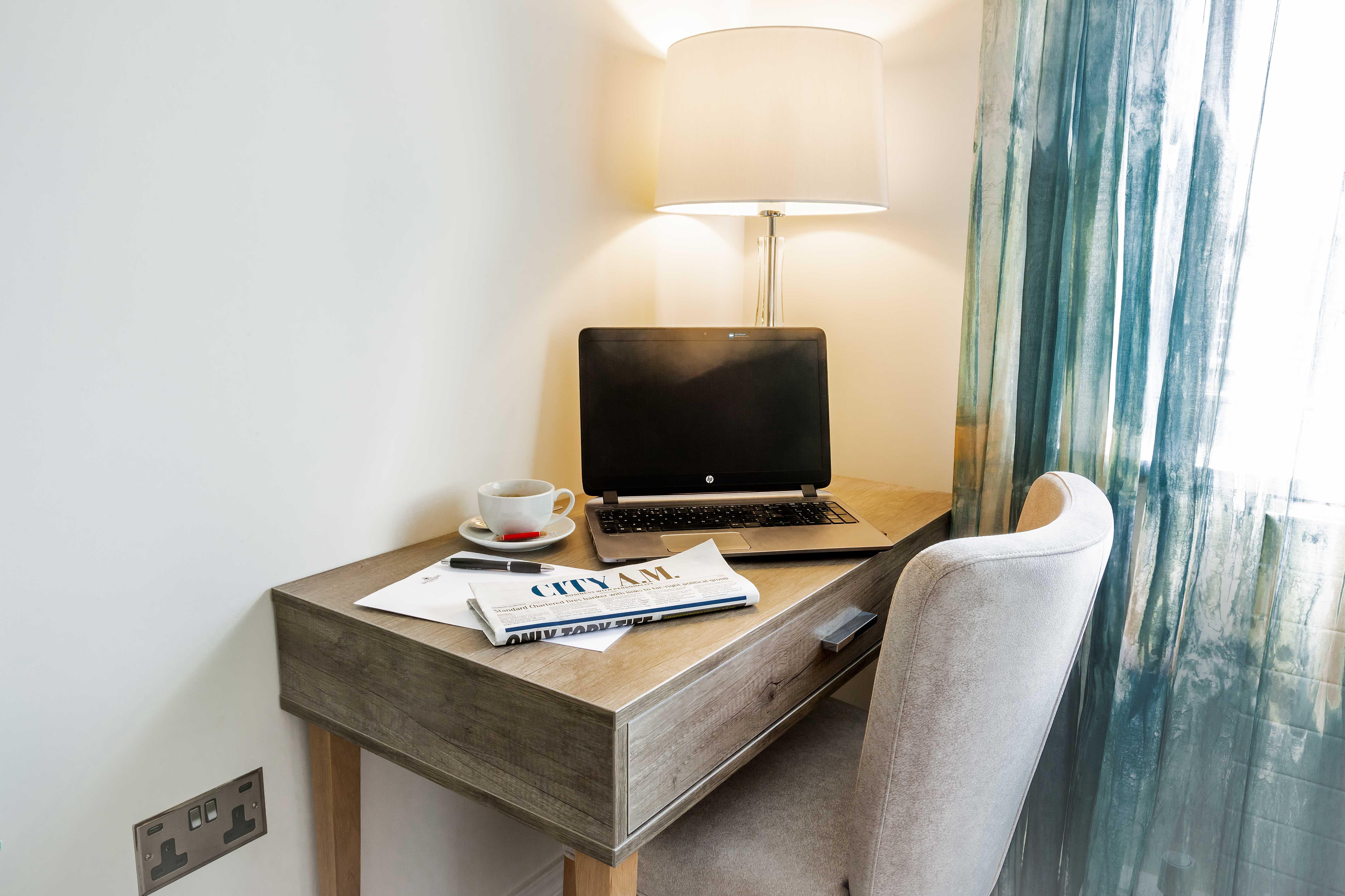 Astor Court 3*
