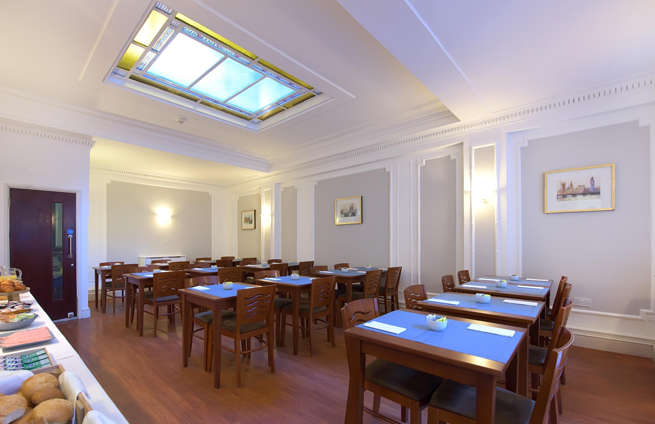 Astor Court Hotel 3*