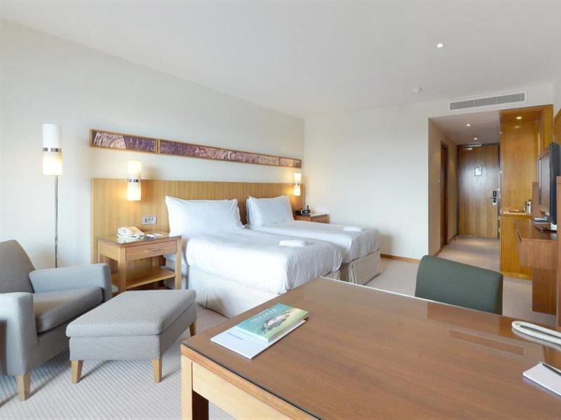 Canary Riverside Plaza Hotel 5*