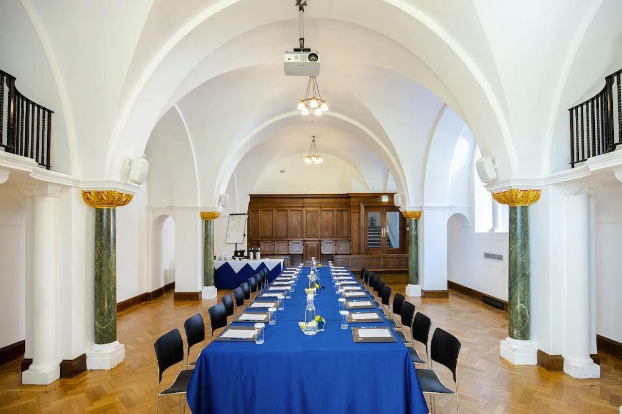 Hotel Wellington By Blue Orchid 4*