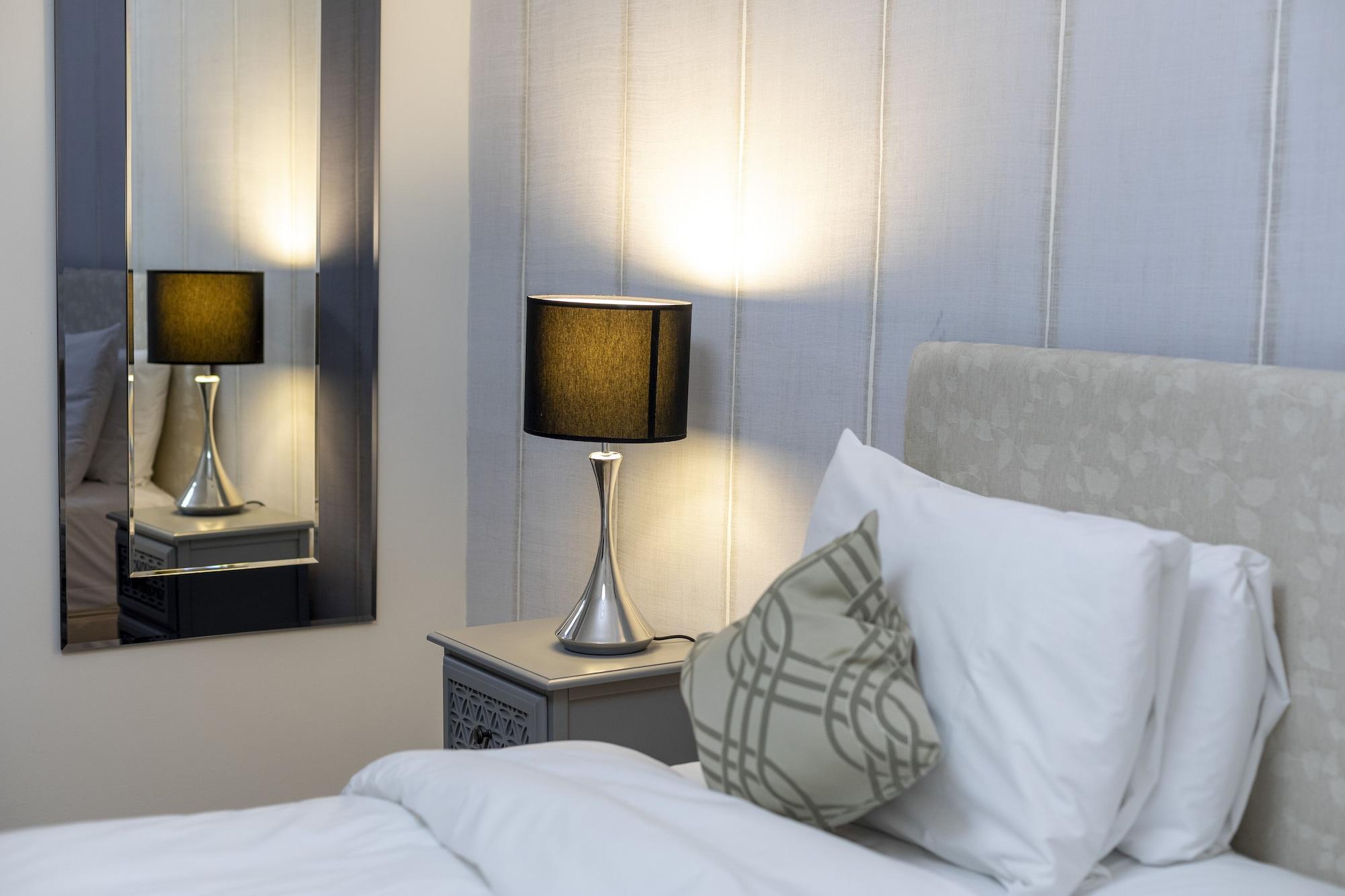 20 Hertford Street Aparthotel 4*