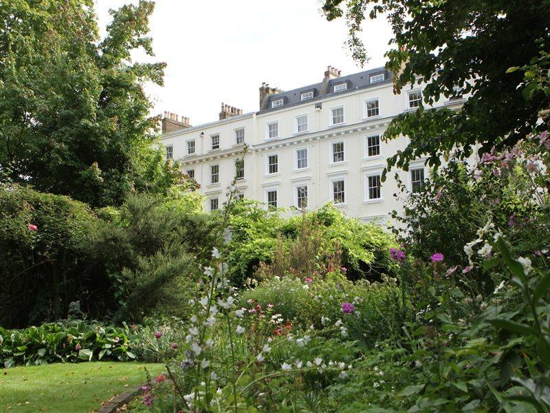 Eccleston Square 4* London