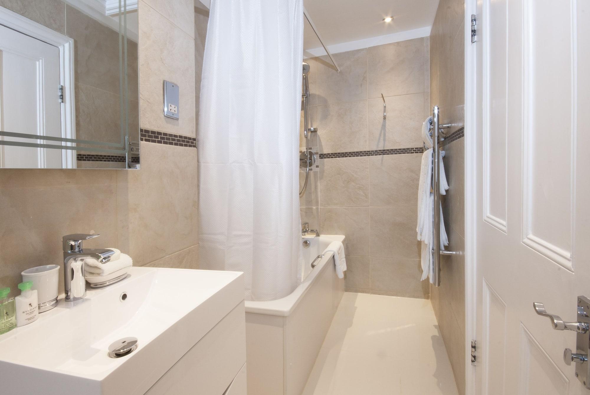 17 Hertford Street 3* Londra