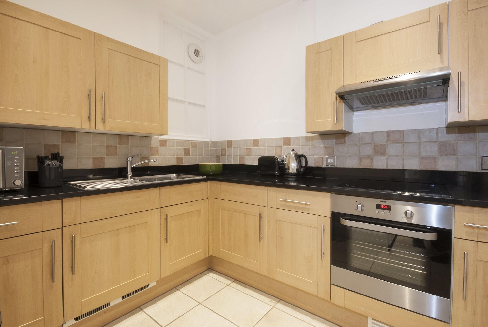17 Hertford Street Aparthotel Londra