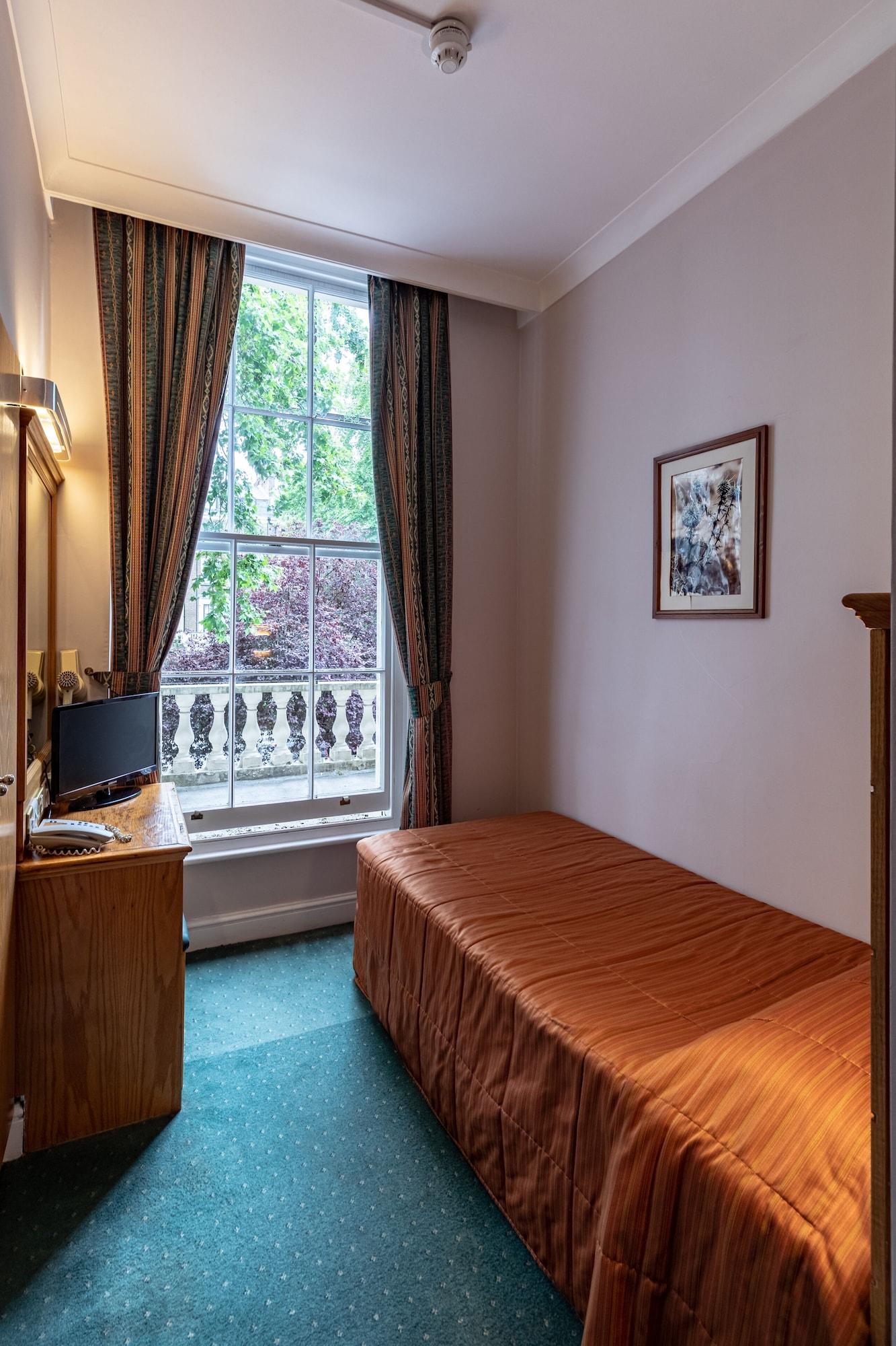 The Nayland 3*