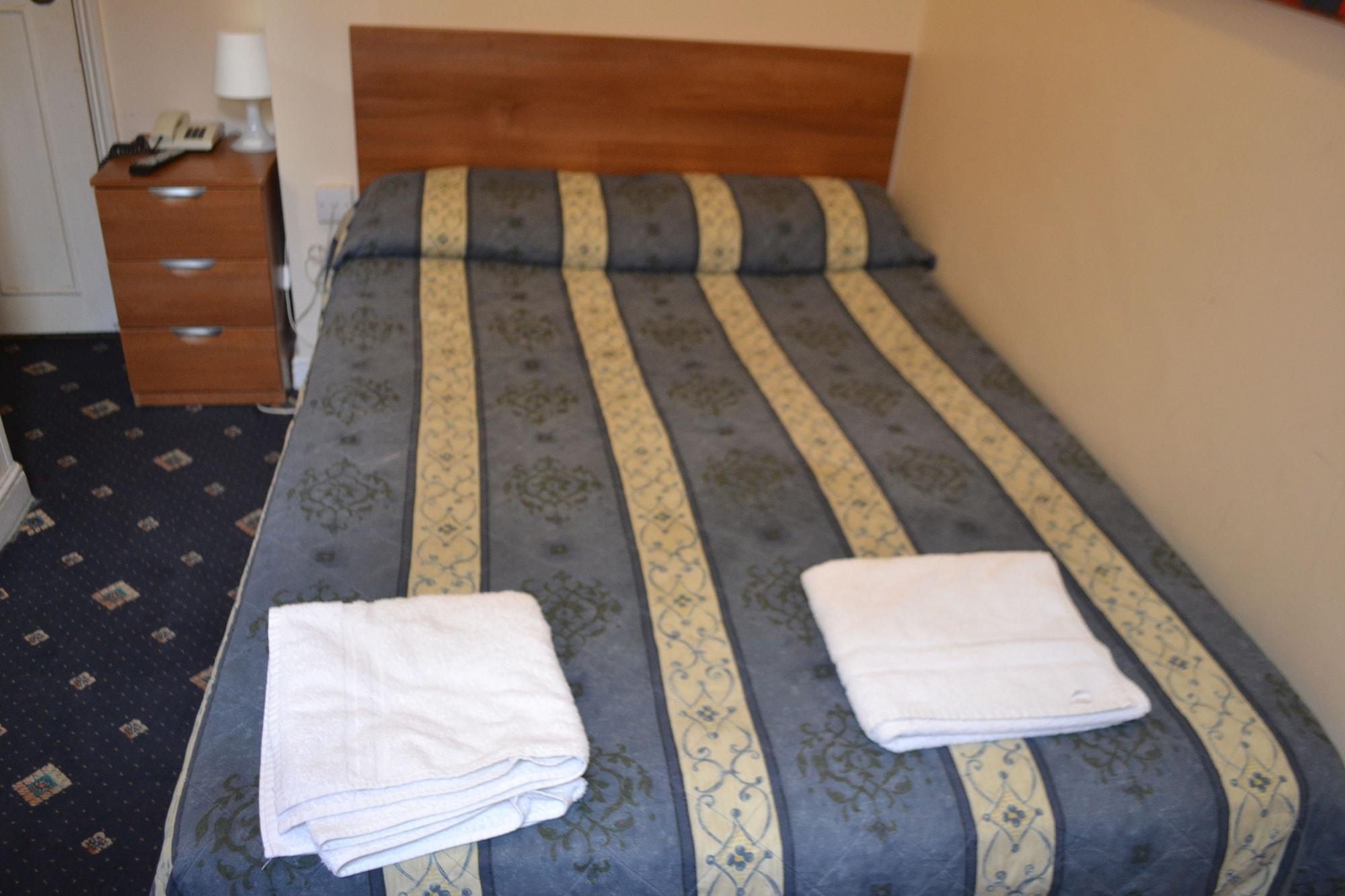 The House On Warwick Hotell