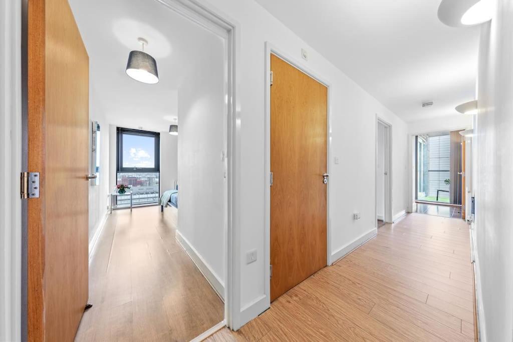 Lovely & Cosy 2 Beds Skyline View Londres