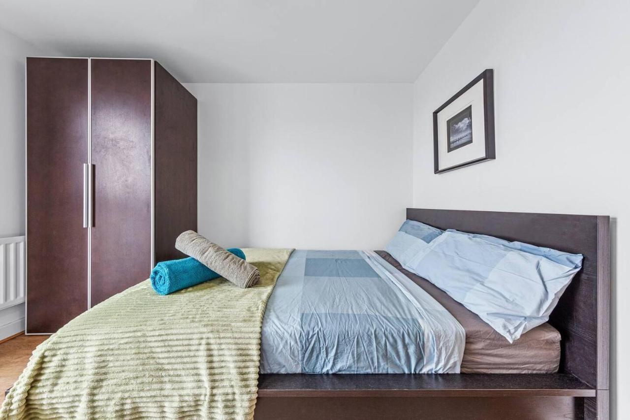 Lovely & Cosy 2 Beds Skyline View