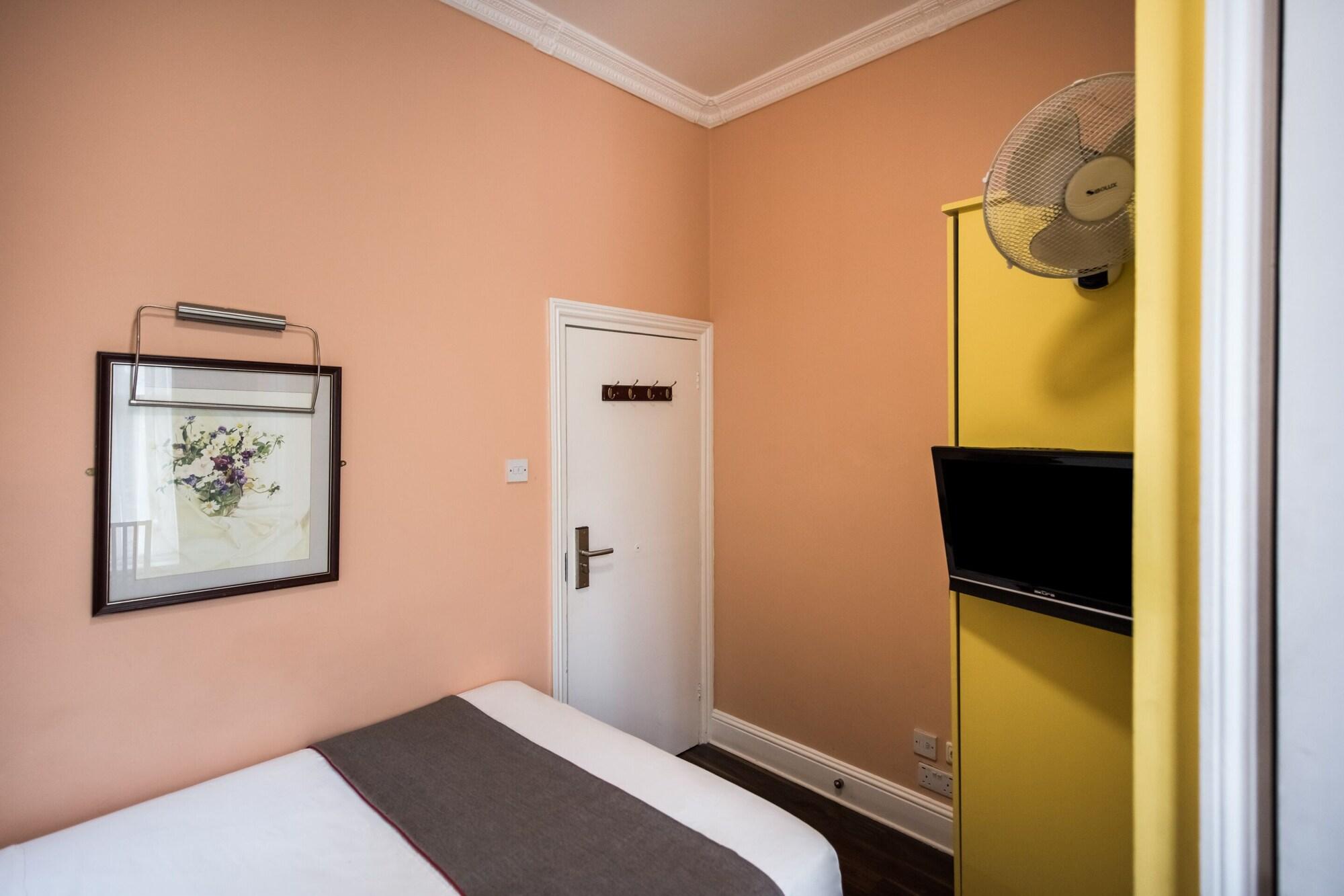 Grantly Hotel 3*