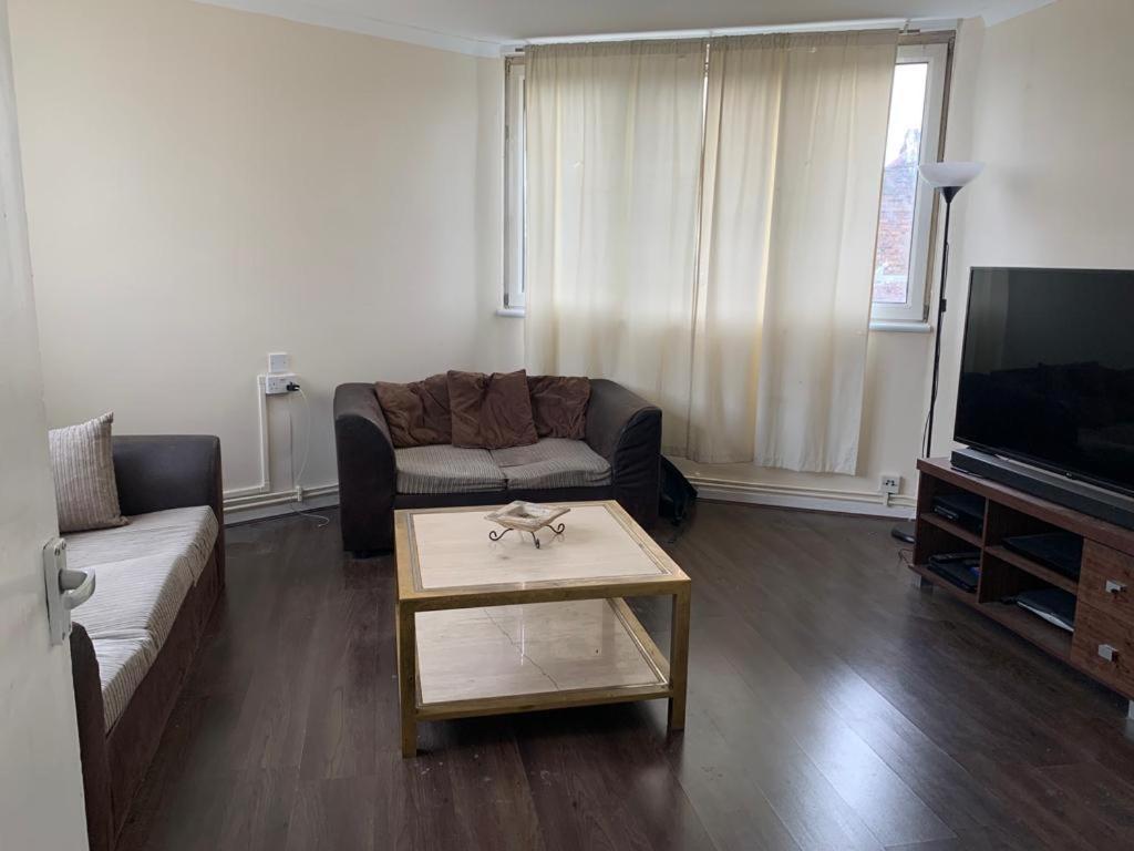 Apartment 1 Bed Apartment, Close To Station