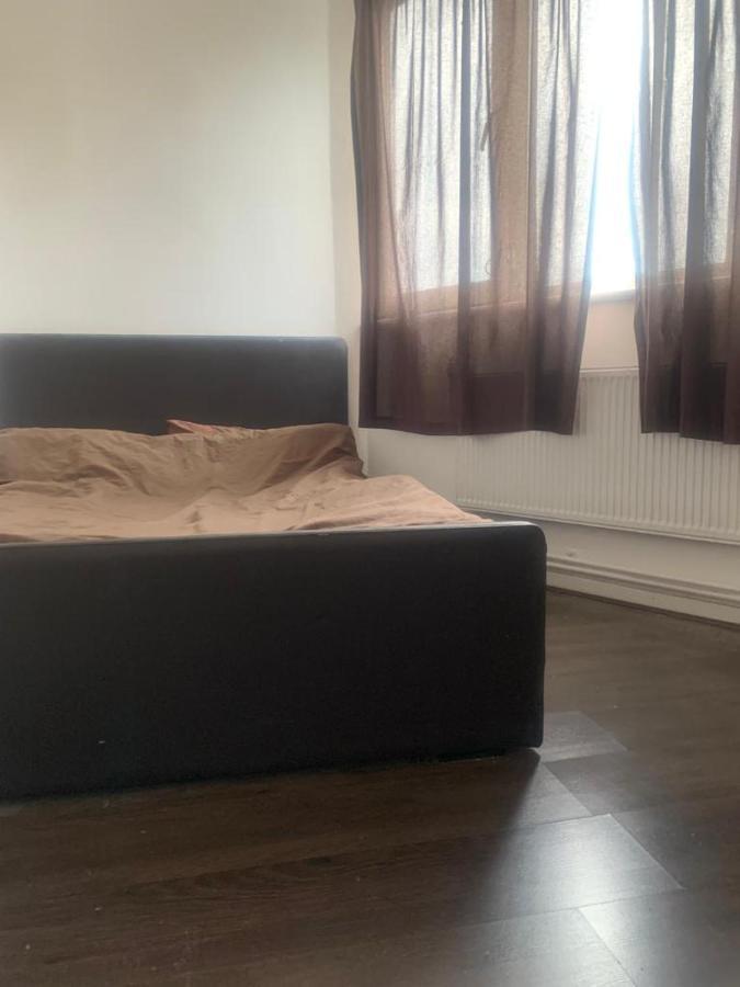 1 Bed Apartment, Close To Station *