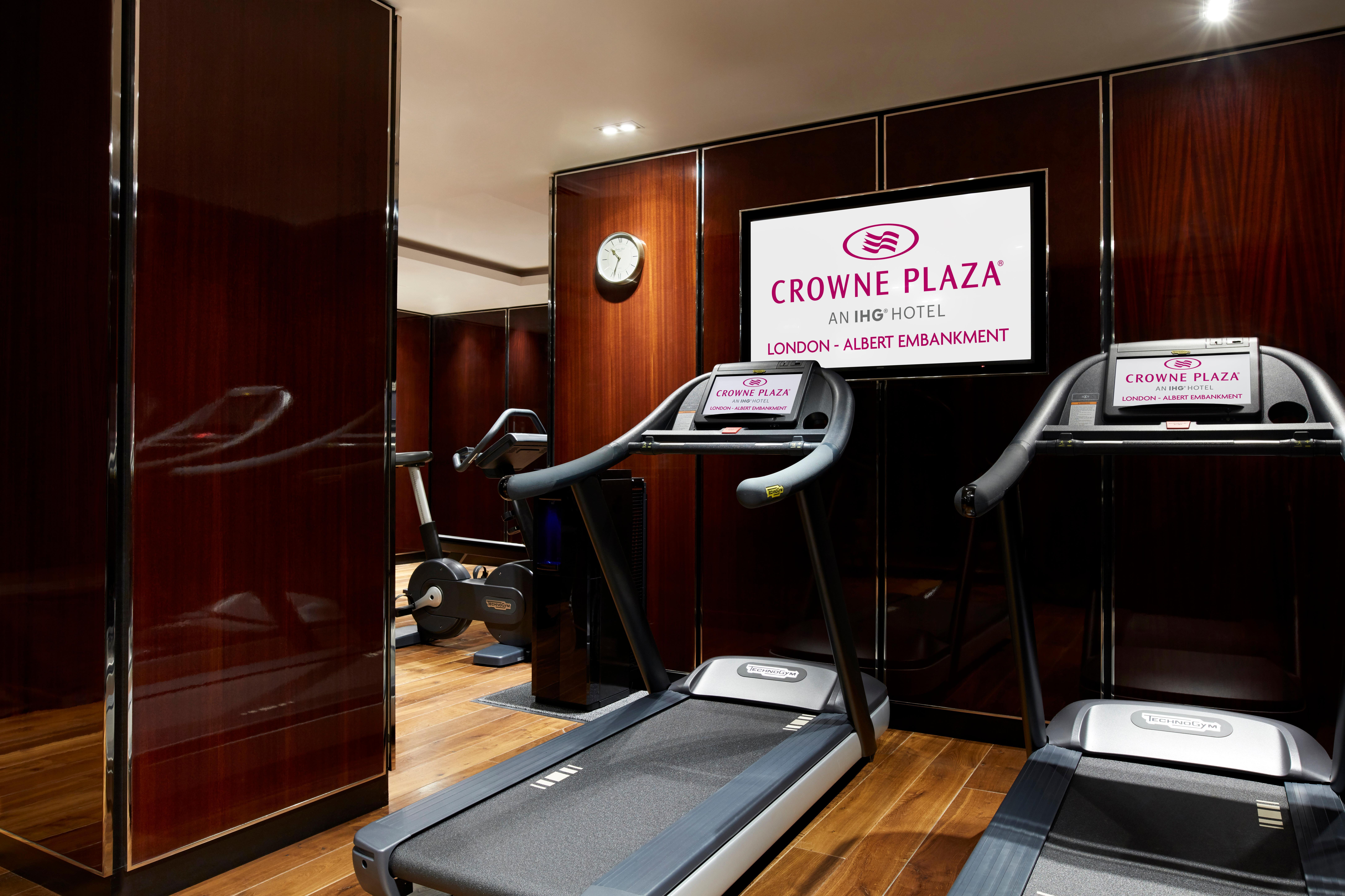 Hotel Crowne Plaza - - Embankment 4*
