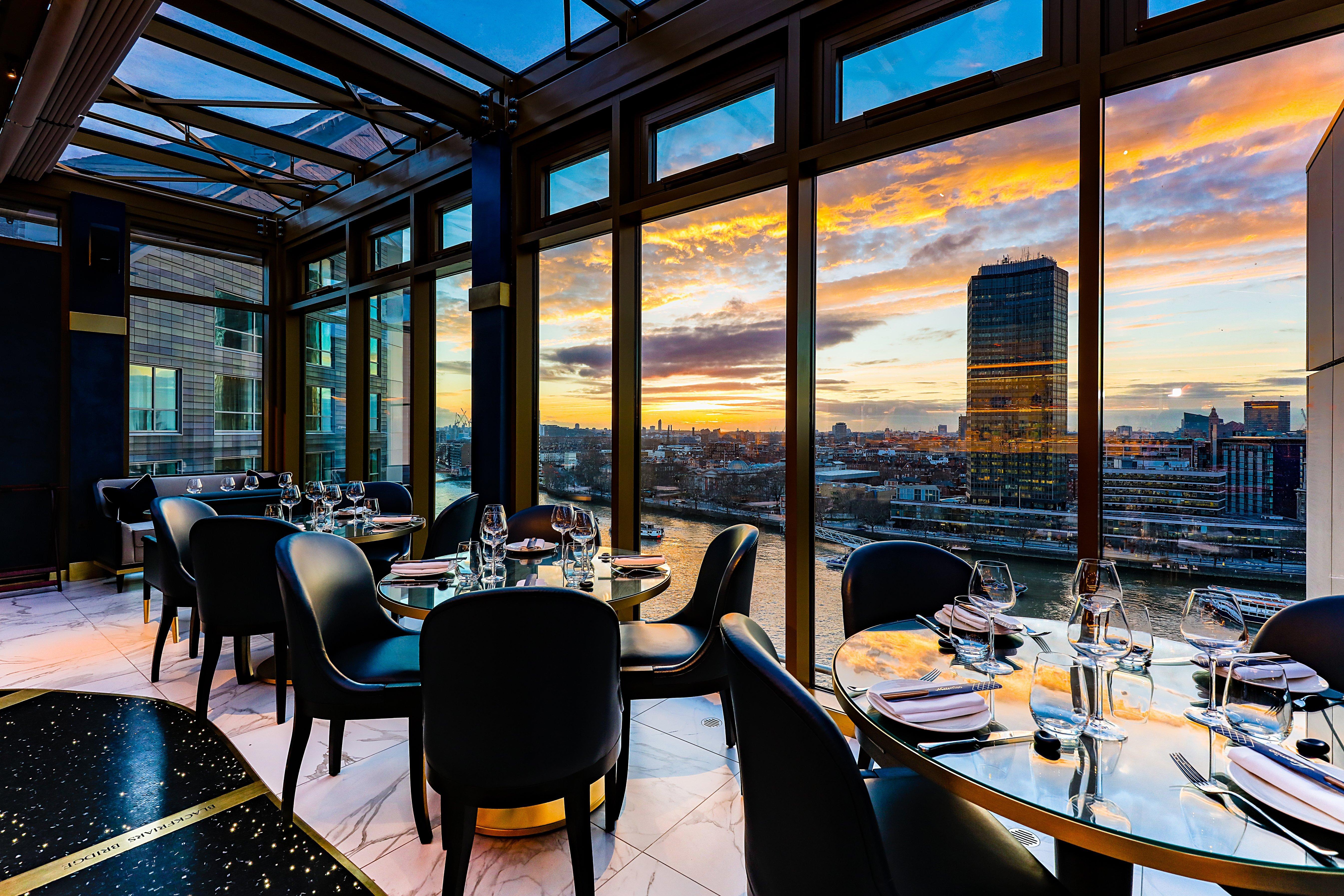 Hotell Hyatt Regency Embankment 4*