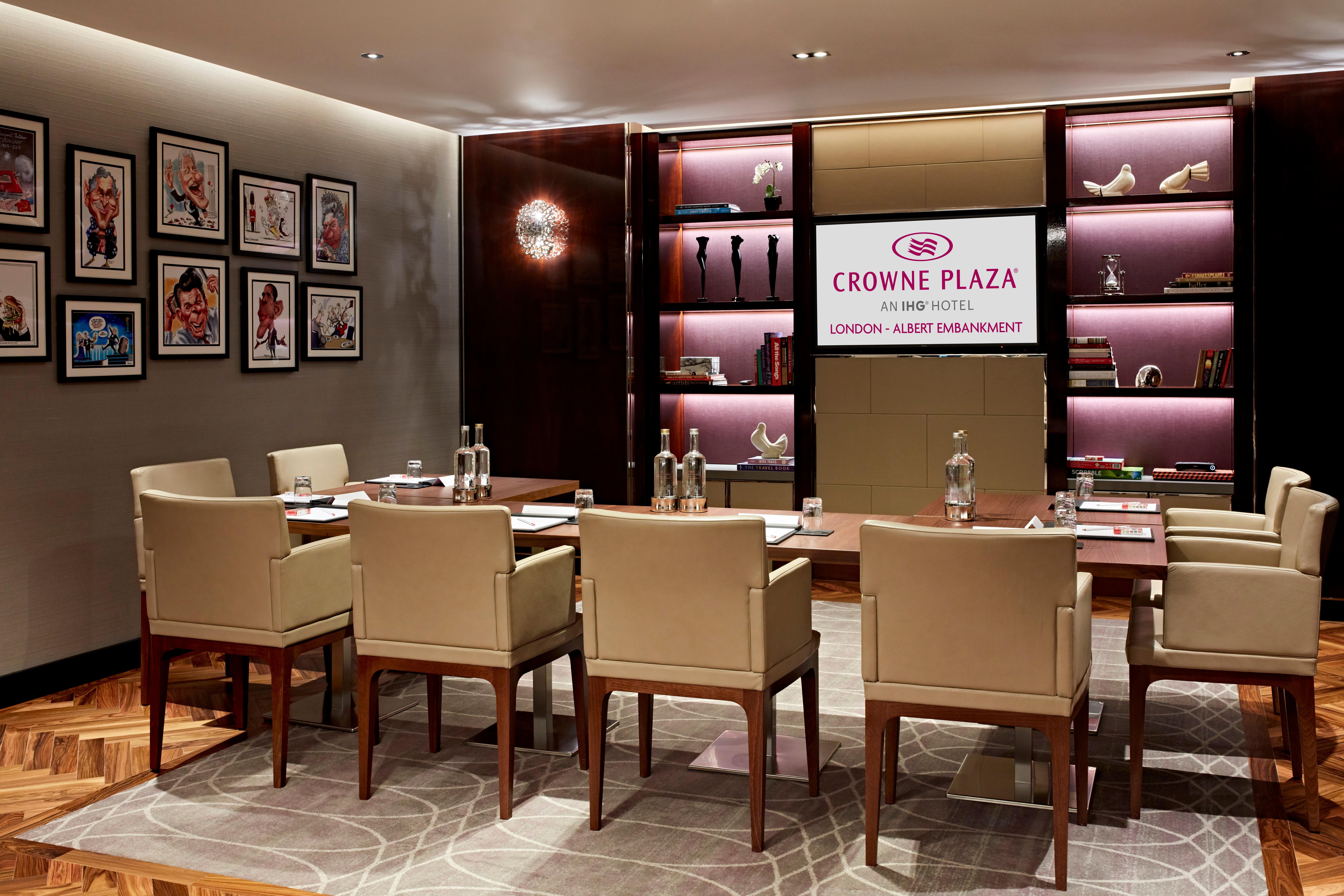 Hotell Hyatt Regency Embankment 4*