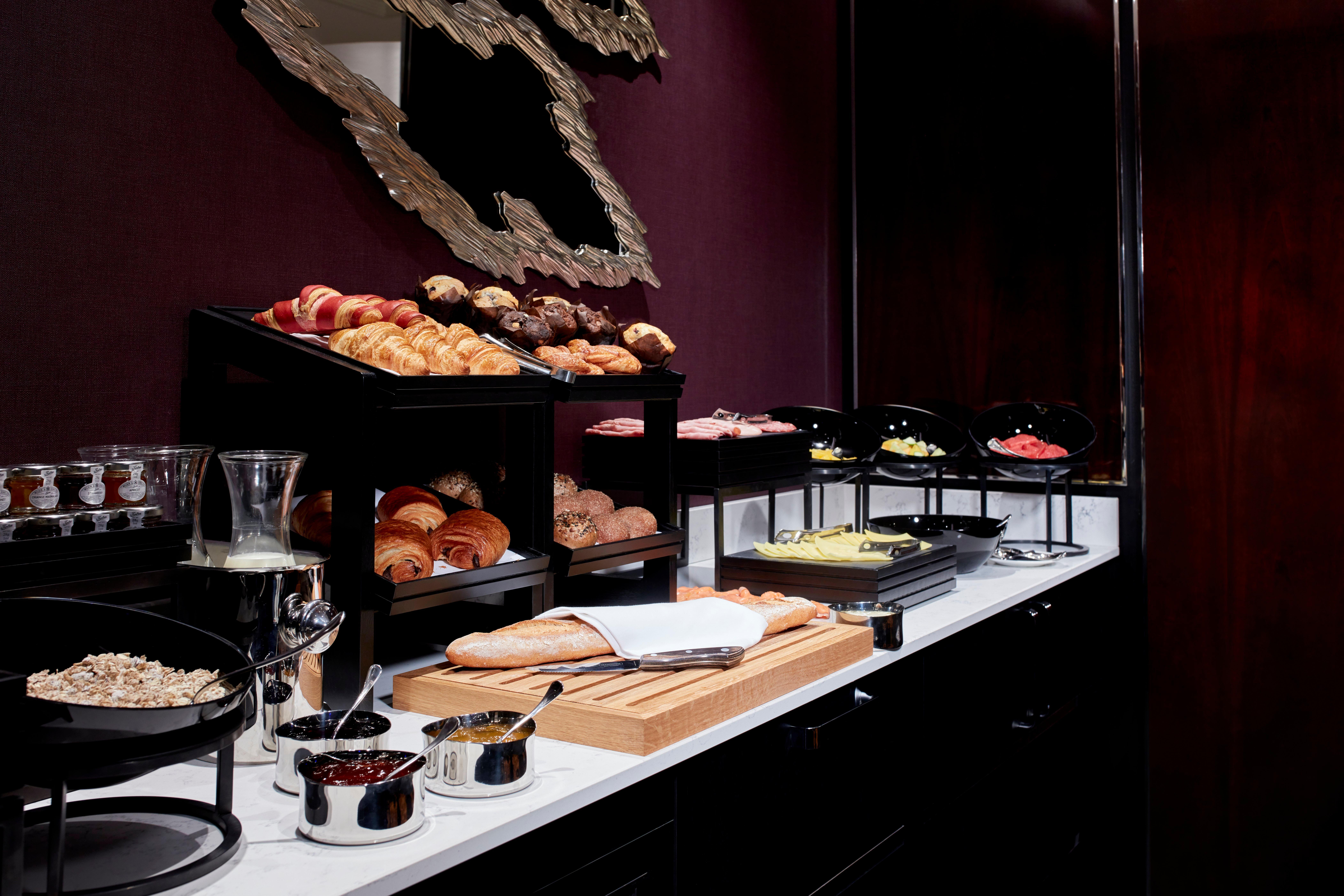 Hotell Hyatt Regency Embankment 4*