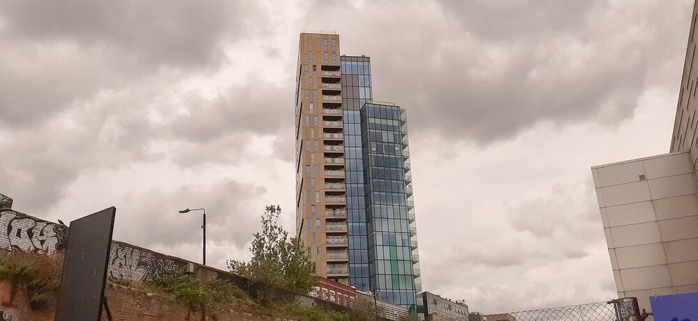 Avant Garde By Squa.re * Londres