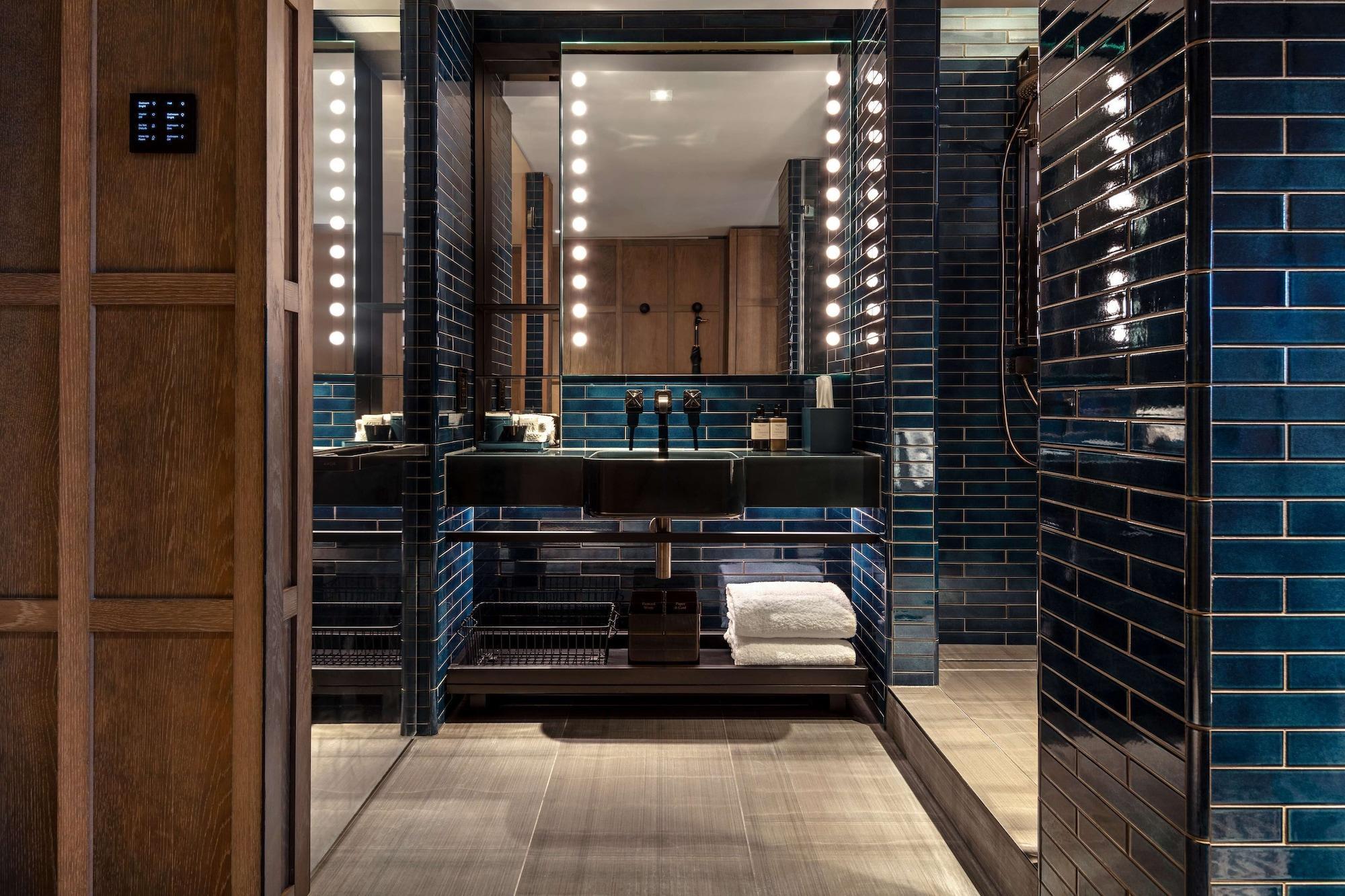 Hotel The Londoner 5*