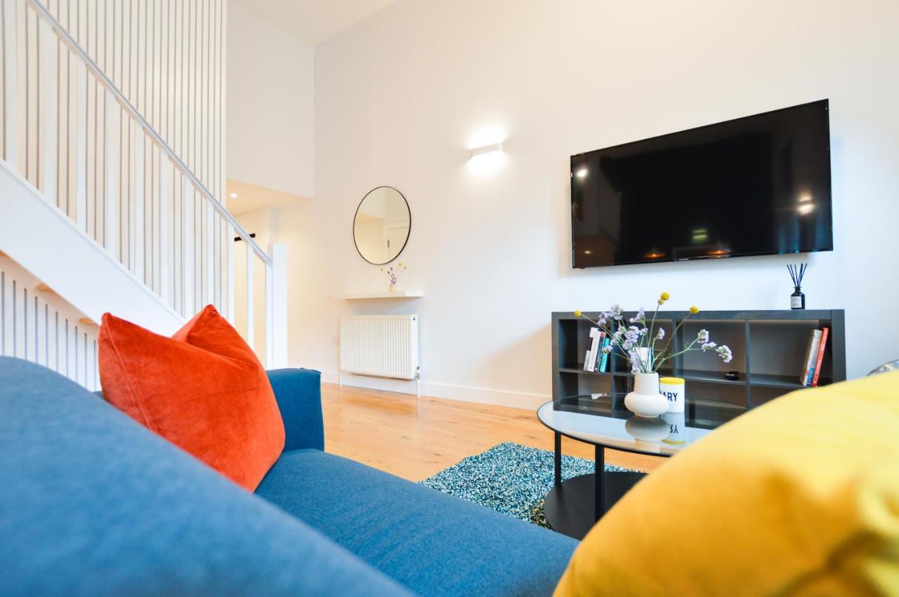 Spacious West Hampstead With Mezzanine Bedroom By Concept Londen