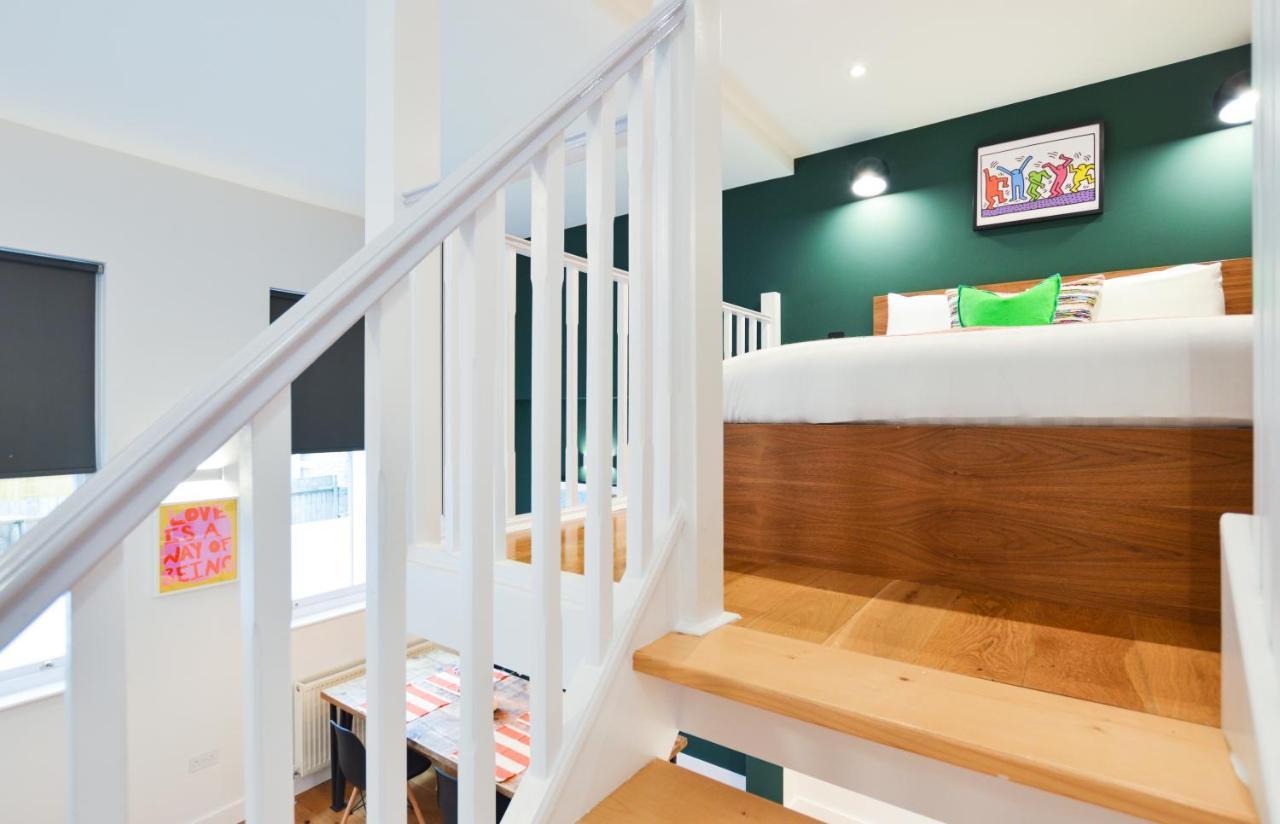 Appartement Spacious West Hampstead With Mezzanine Bedroom By Concept Londen