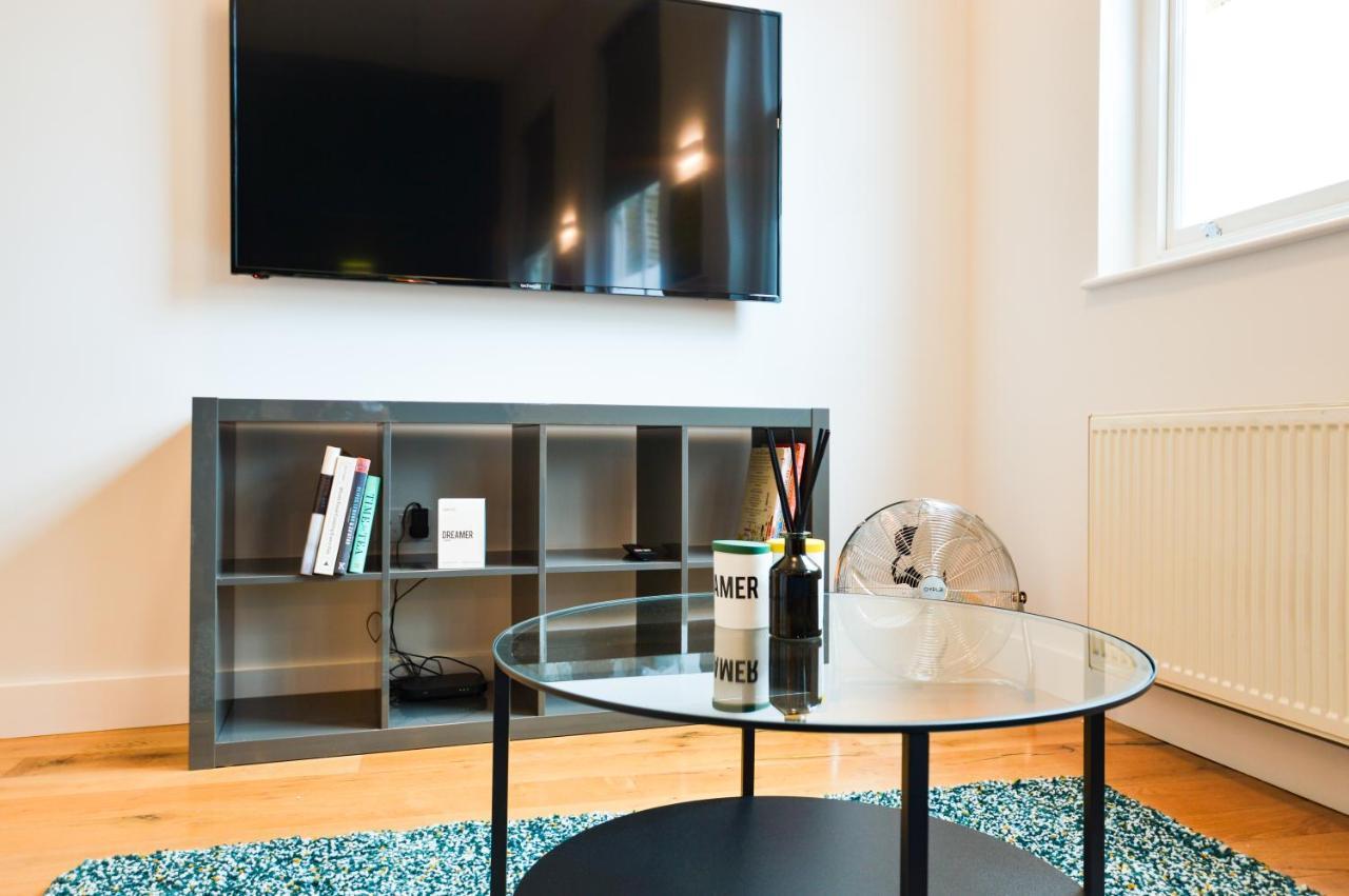 Appartement Spacious West Hampstead With Mezzanine Bedroom By Concept Londen