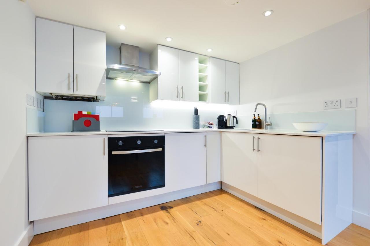 Spacious West Hampstead With Mezzanine Bedroom By Concept Londen