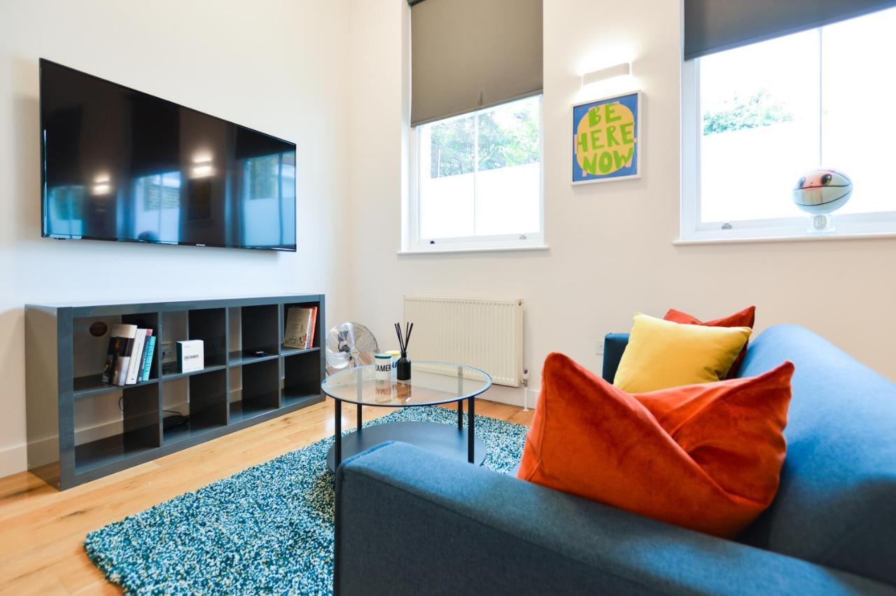 Appartement Spacious West Hampstead With Mezzanine Bedroom By Concept Londen