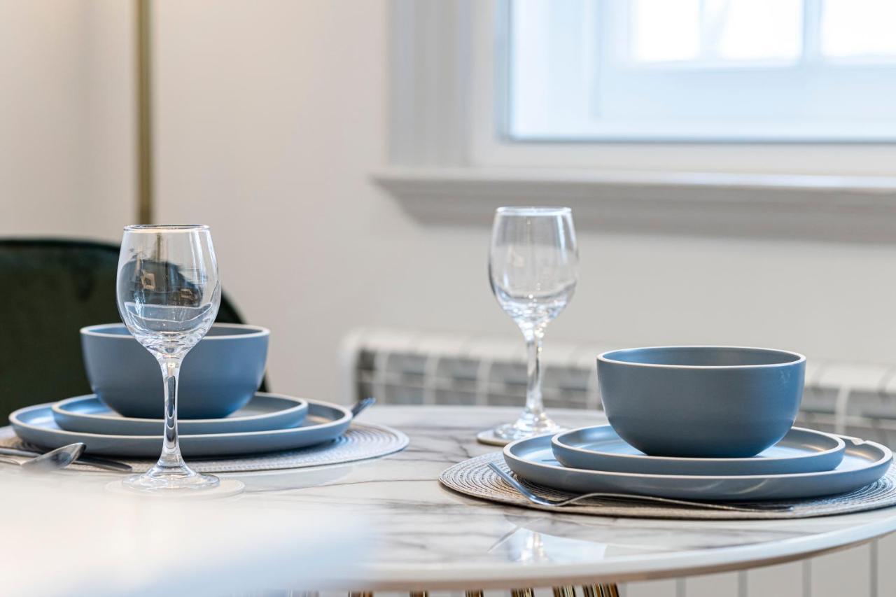 Stylish 1 Bed Flats In Soho, Next To Piccadilly Circus And Trafalgar Square Appartement Londen