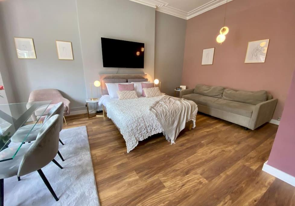 For 3 Near Regents Park N5 Londra