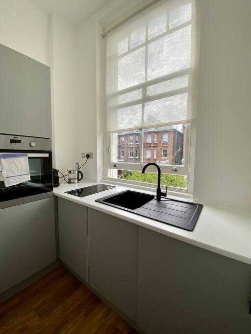 For 3 Near Regents Park N5 * Londra