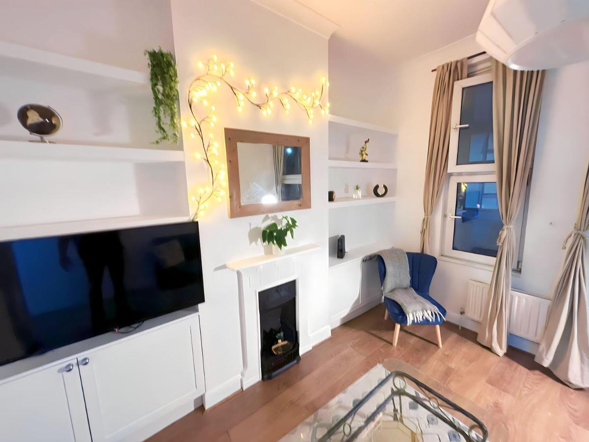 Jb Clapham, Perfect For * London