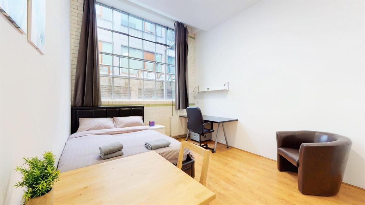 Amazing Studio Apartment London