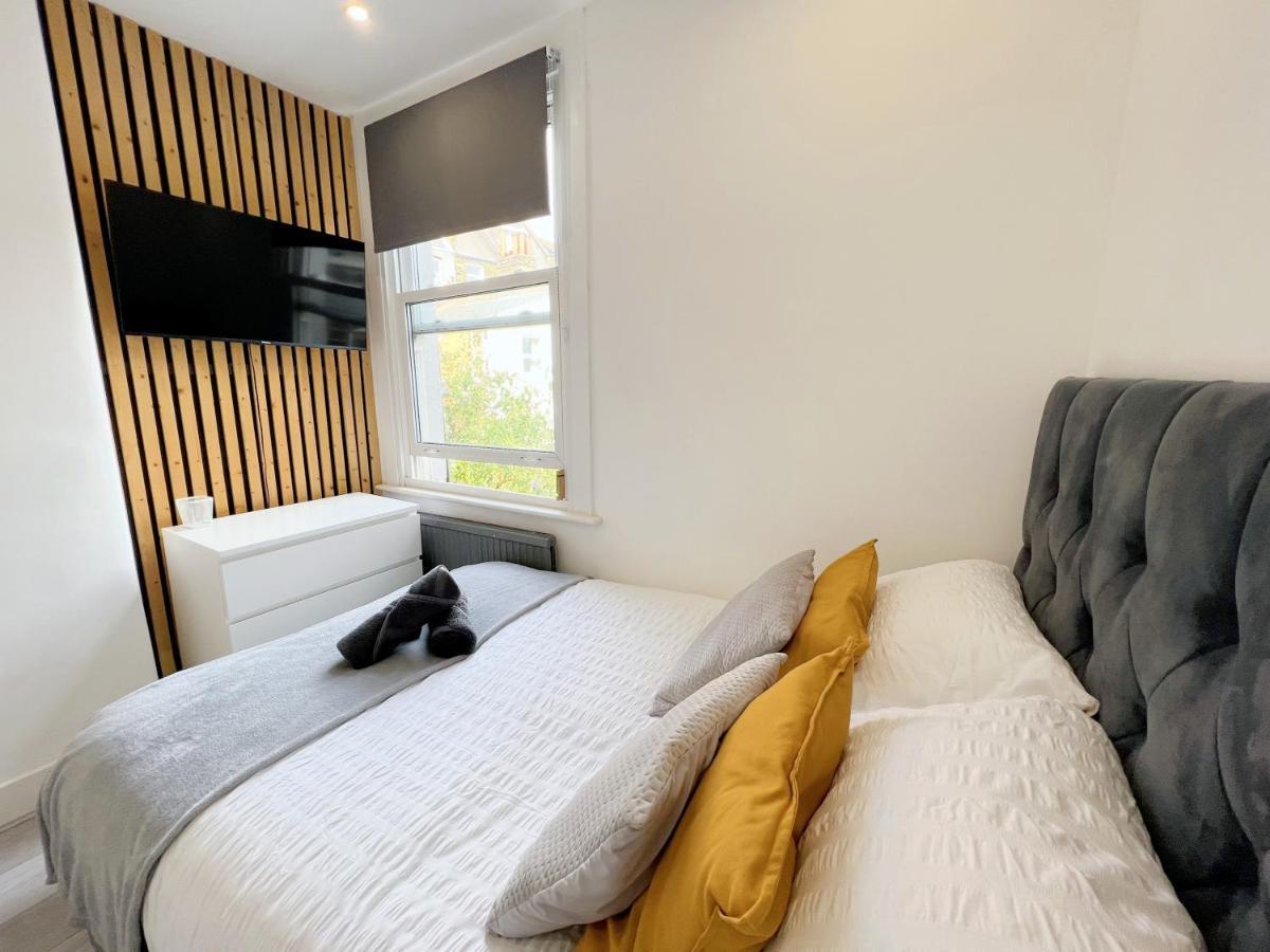 Privatunterkunft Minet Gardens - Modern Centrally Located - 5
