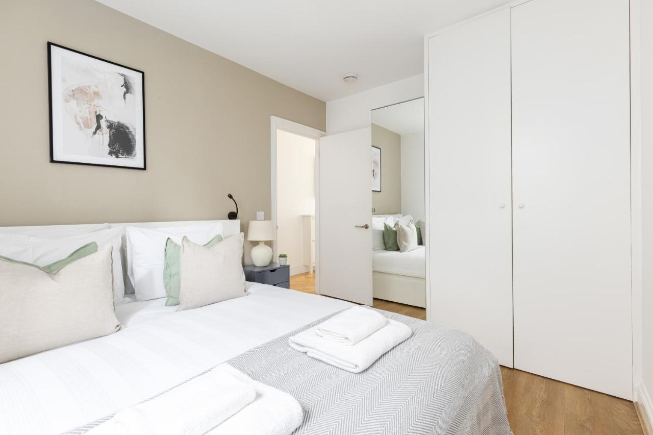 The Shepherd's Bush Luxury Apartment