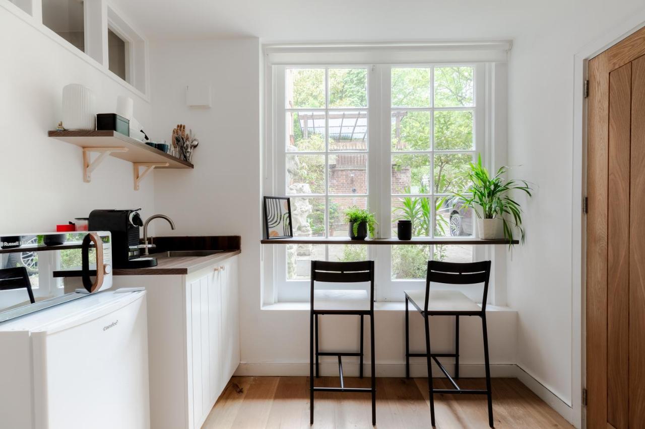 Large Studio In Hampstead With Character Apartment *