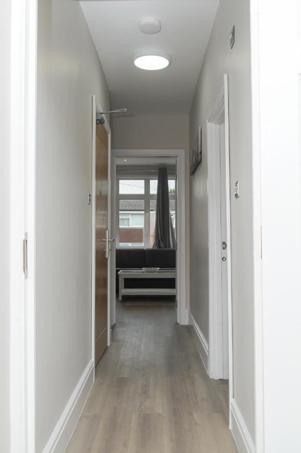 Appartement Luxury 5 Star Apartments, Parking, Garden, Near Metro Stations 10-15mins To *